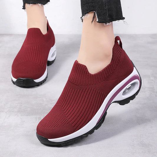 COMFORTABLE SNEAKERS FOR WOMEN AND MEN
