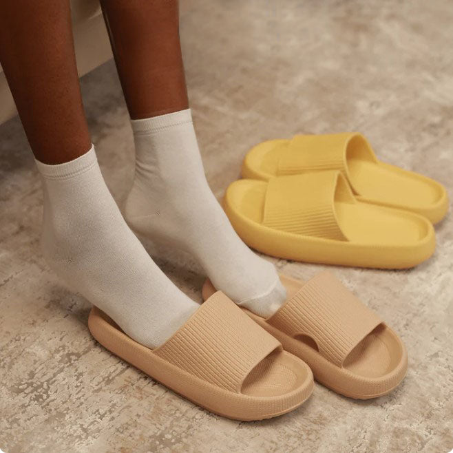 PREMIUM NON-SLIP AND WATERPROOF AIR SLIPPERS